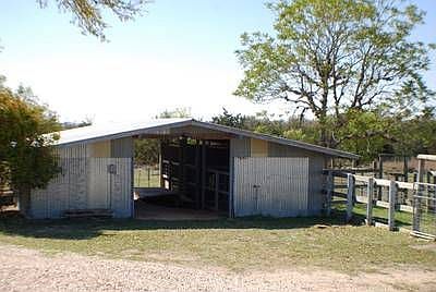 4th image of 228 Diana Dr