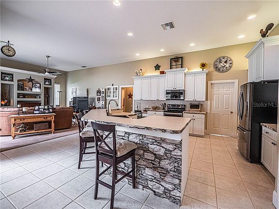 4th image of 2295 Chesterfield Cir