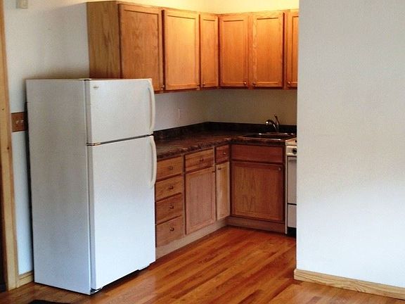 2nd image of 501 Ashland Ave APT 01
