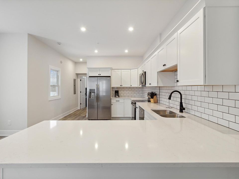 1st image of 1164 Terrace St #3