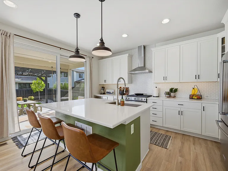 8989 Bellsong Dr — Photo 25
