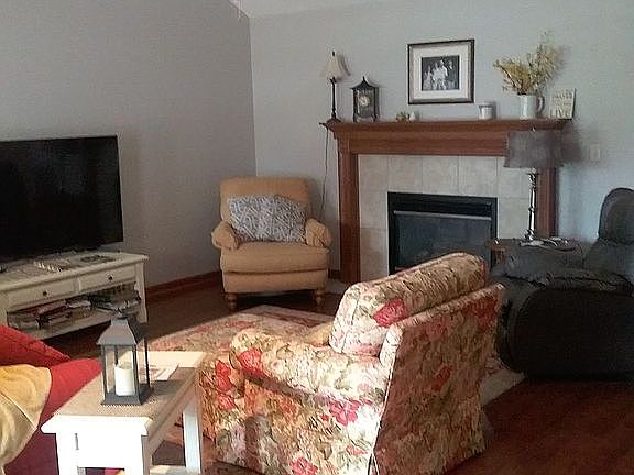 Gas fireplace, new paint