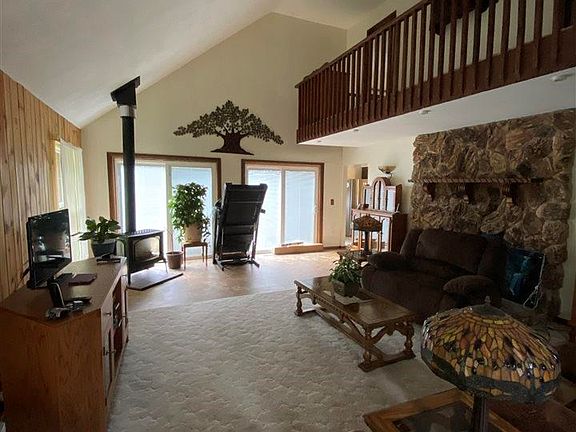 4th image of 535 N Southgate Dr