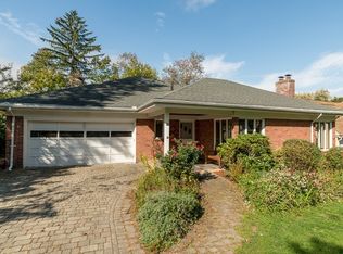 28 Russell Rd, Longmeadow, MA 01106