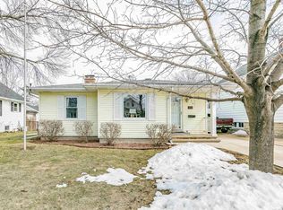 1836 Minnesota St, Oshkosh, WI 54902