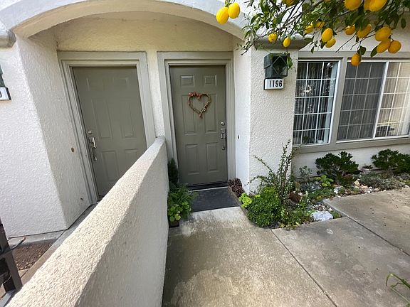 2nd image of 1196 Tea Rose Cir