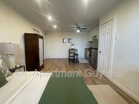 4th image of 44 Victoria Ave S #303