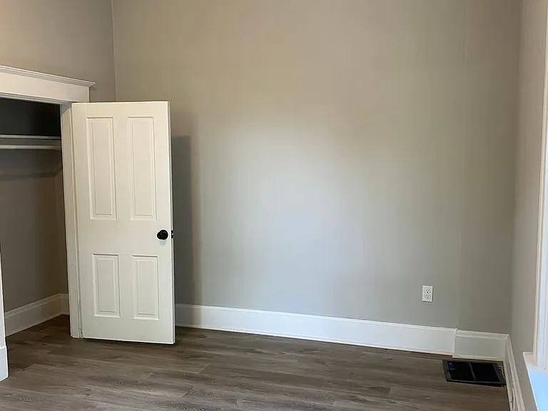 6834 Betts Ave — Photo 7