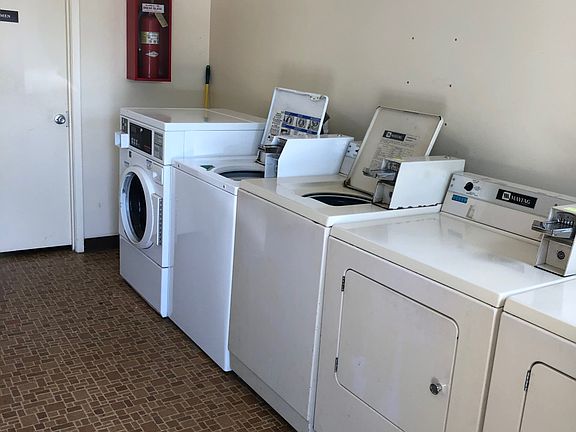 2nd image of 208 S High St APT 1
