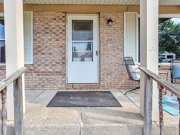 3rd image of 6247 Case Ave