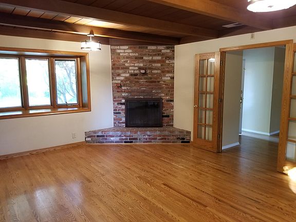 5th image of 190 Lowell St