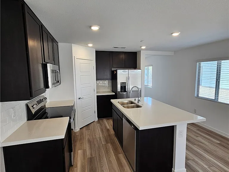 2112 Abraham Ave — Photo 18