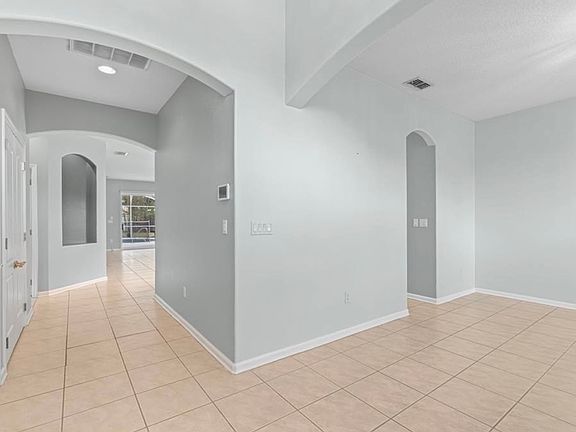 3rd image of 151 Savannah Park Loop