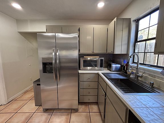 3rd image of 65 47th Ave