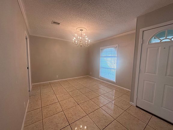 5th image of 502 Erna Dr