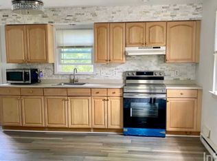 121 New St #121, Shelton, CT 06484