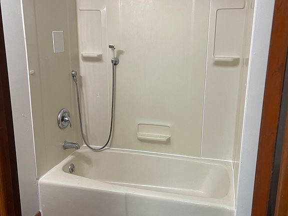 5th image of 1224-1226 W Market St #1224