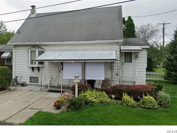 3814 Rhode Island Ave, Niagara Falls, NY 14305