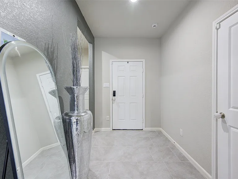 29623 Stanley Canyon Ln — Photo 35