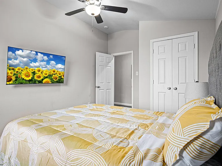 303 Jeanne Ln — Photo 16