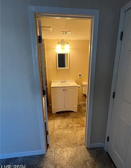 539 E Saint Louis Ave #201 — Photo 8