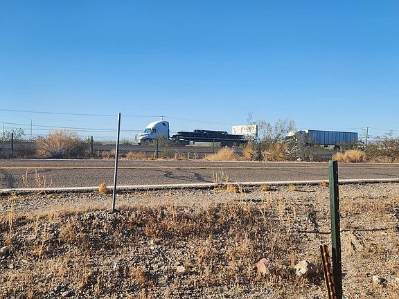 2nd image of 1925 Dome Rock Rd