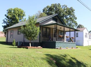 73 Mauney St, Murphy, NC 28906