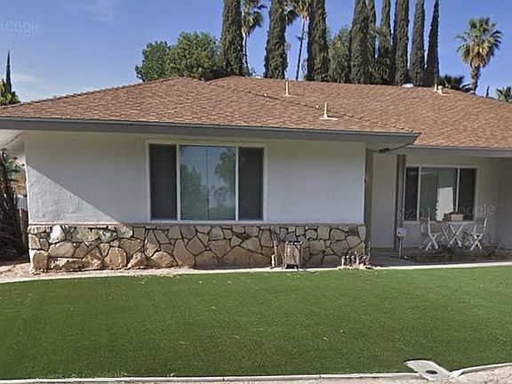 2nd image of 25196 Kalmia St