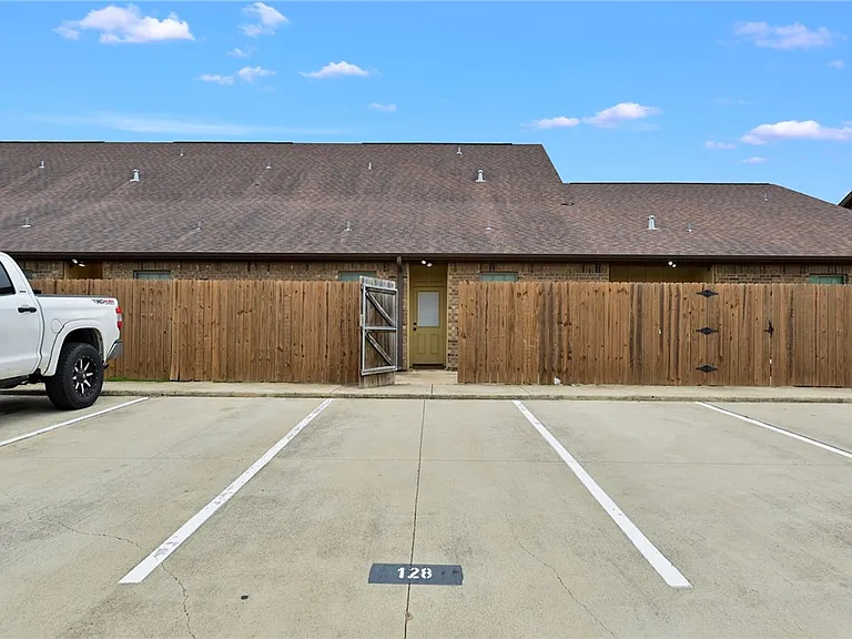 128 Kimber Ln — Photo 24
