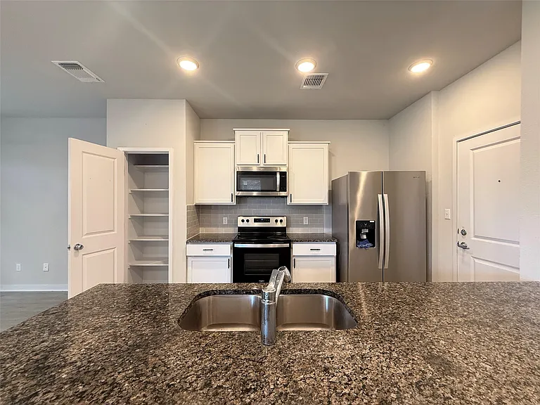 605 W South St #91 — Photo 4