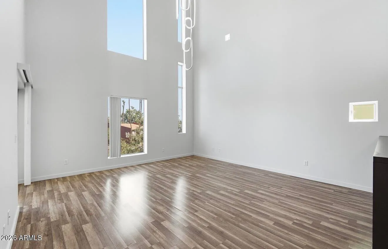 2 bed, 1420 sqft, $2,600 — Photo 3
