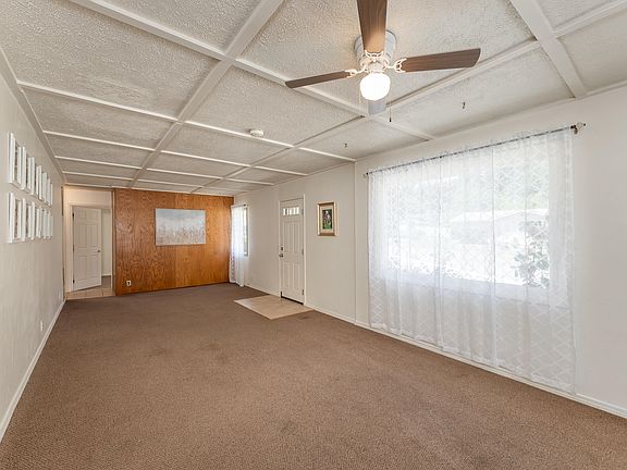 5th image of 471 Fairchild St