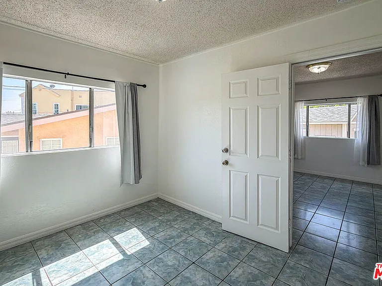 3331 1/2 City Terrace Dr — Photo 18