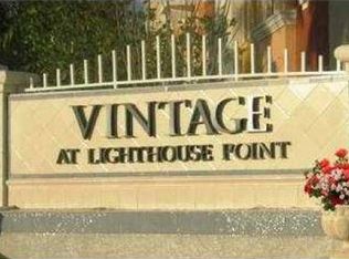 2302 Vintage Dr, Pompano Beach, FL 33064