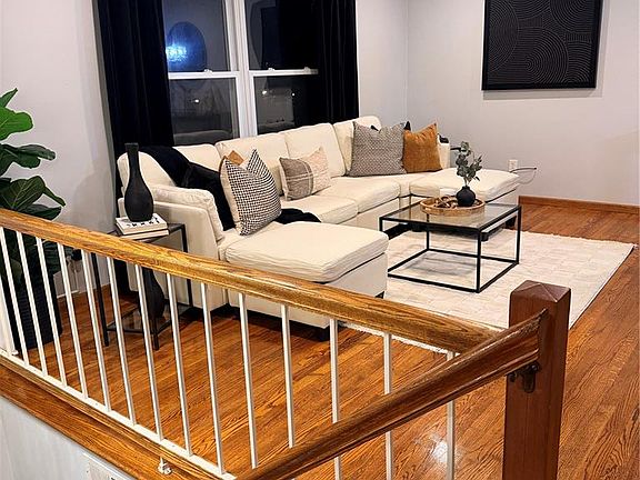 3rd image of 204 Bunker Hill Rd