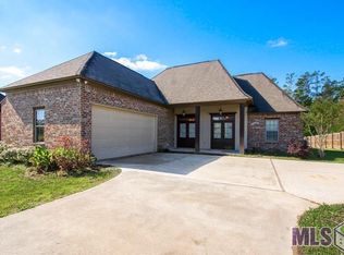 11843 River Highlands Dr, Saint Amant, LA 70774