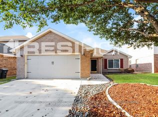 9737 Stoney Bridge Rd, Fort Worth, TX 76108