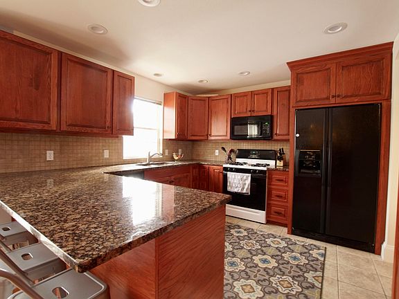 5th image of 13768 Hofma Dr