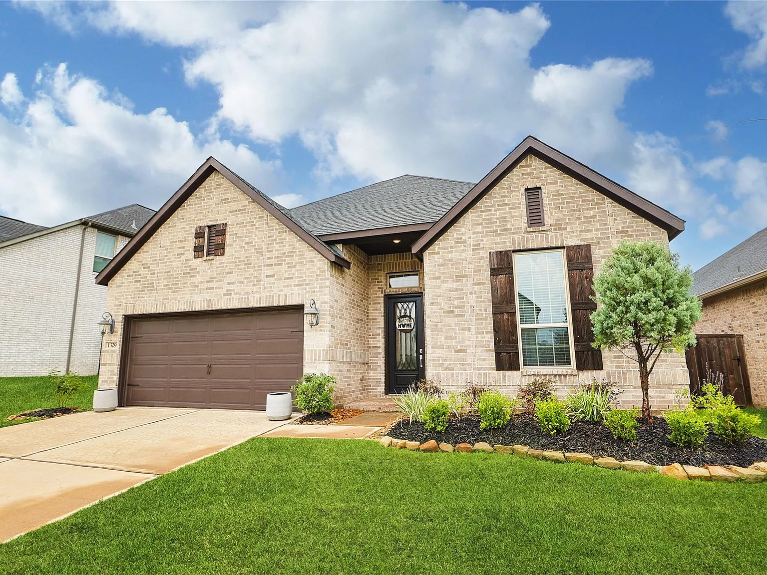 3 bed, 3.5 bath, 2462 sqft, $3,500 — Photo 4