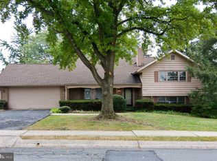 2803 Saint Albans Dr, Reading, PA 19608