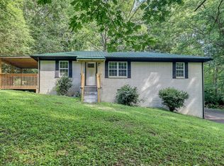 827 Spring St, Red Boiling Springs, TN 37150