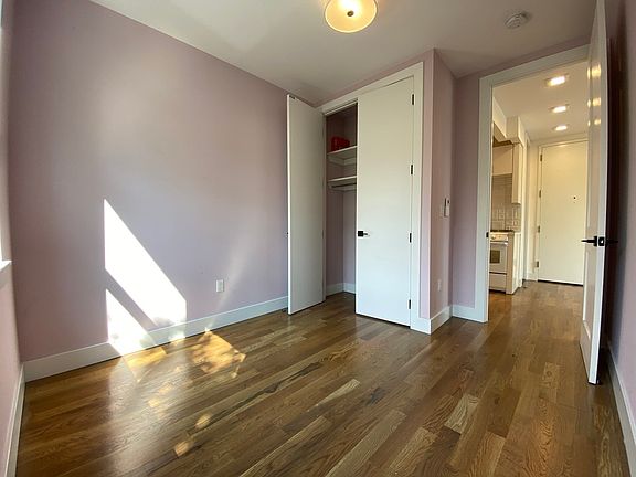 4th image of 1424 Hancock St #4D