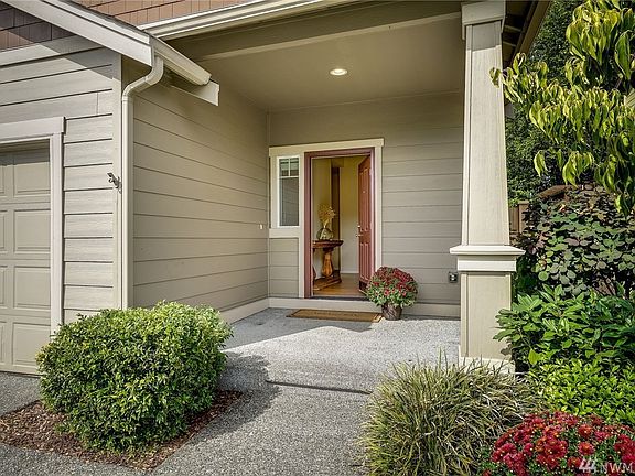 2nd image of 8407 10th Pl SE