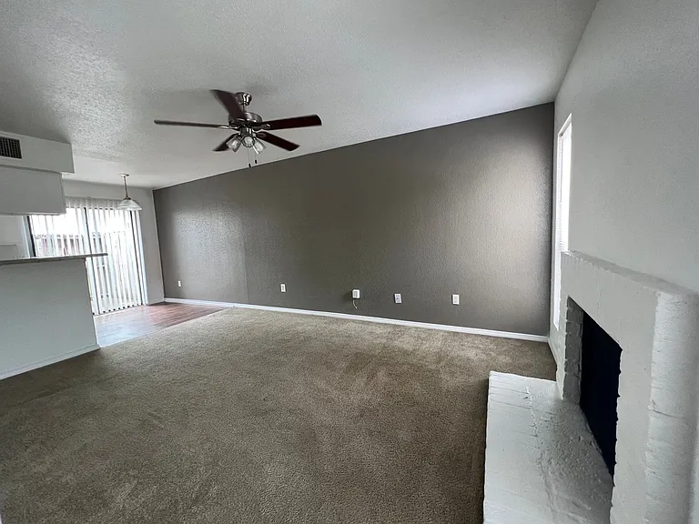 Cypresswood Crossing Apartments — Photo 37