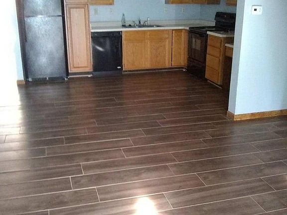 2nd image of 502 NE 6th St APT A