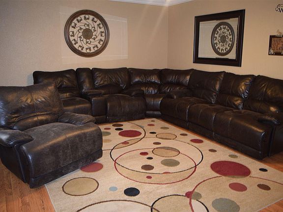 3rd image of 803 Park Plaza Dr