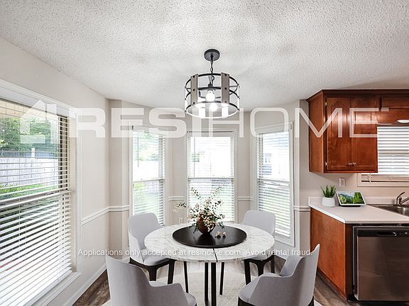 5th image of 256 Steakley Rd