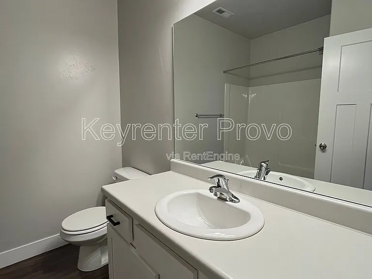 586 N 360 W — Photo 10