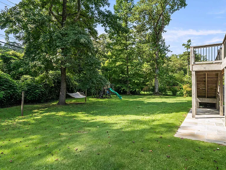 3708 Northcote Dr — Photo 36