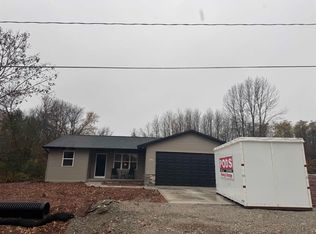 1021 E Sunnyview Rd, Oshkosh, WI 54901